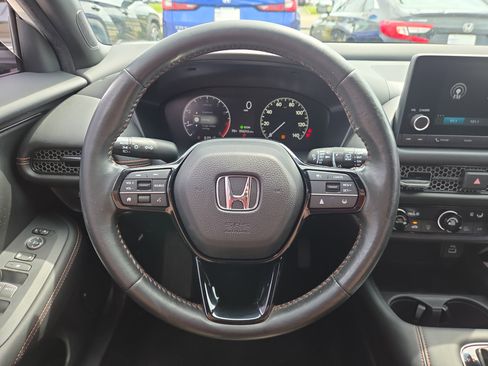 Used 2024 Honda HR-V Sport image 11
