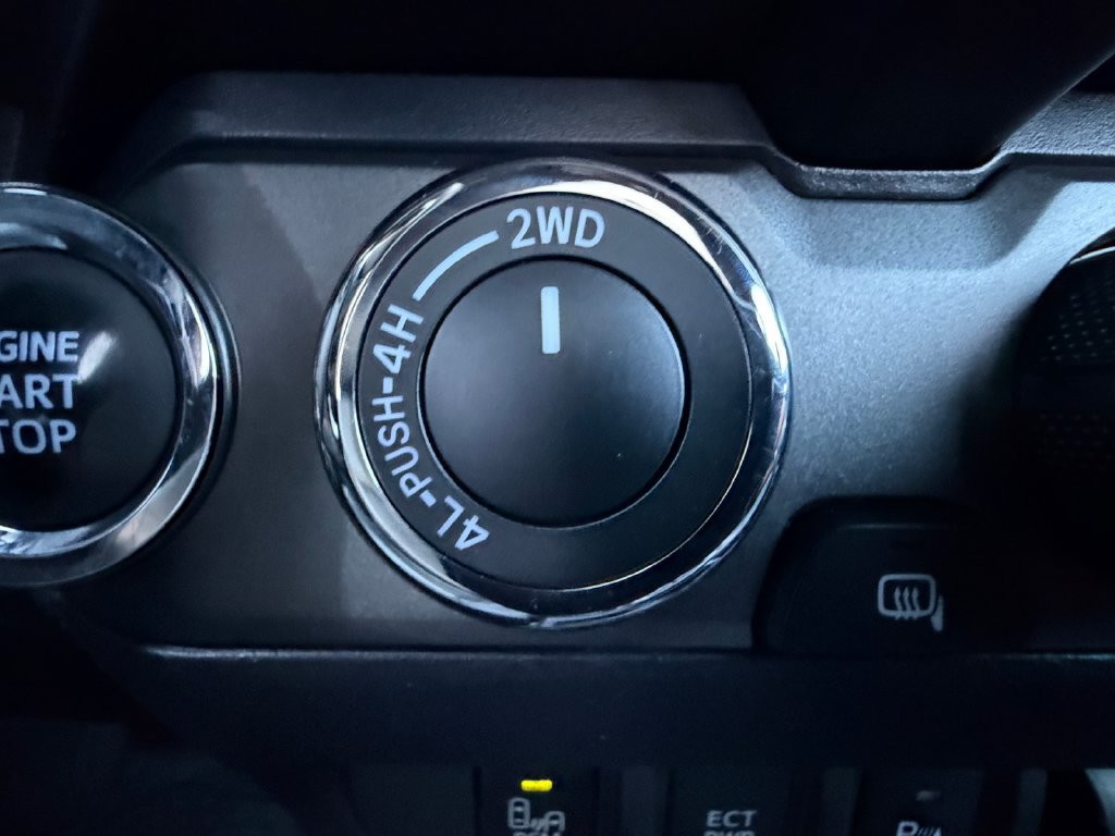 Used 2022 Toyota Tacoma TRD Sport w/ TRD Premium Sport Package AWD/4WD image 21