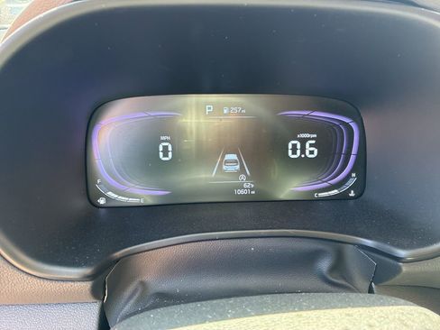 Certified 2025 Kia Soul LX FWD image 29