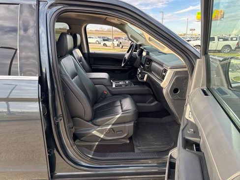 Certified 2023 Ford Expedition XLT image 14