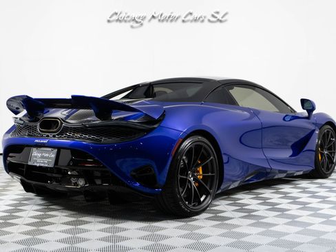 Used 2026 McLaren 750S Spider RWD image 17