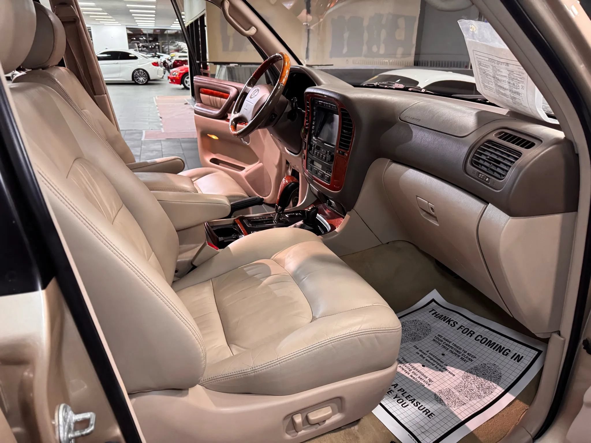 Used 2001 Lexus LX 470 4WD image 12