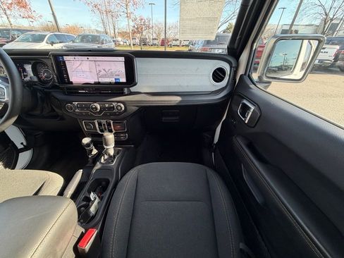 Certified 2024 Jeep Wrangler Sahara image 20