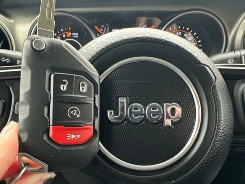 Certified 2020 Jeep Gladiator Sport w/ Quick Order Package 24S image 43