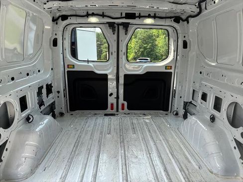 Used 2017 Ford Transit 150 130 Low Roof RWD image 19