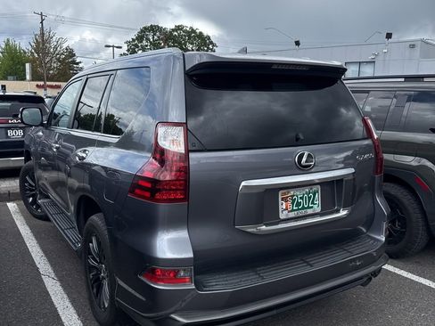 Used 2021 Lexus GX 460 Premium w/ Accessory Package AWD/4WD image 2