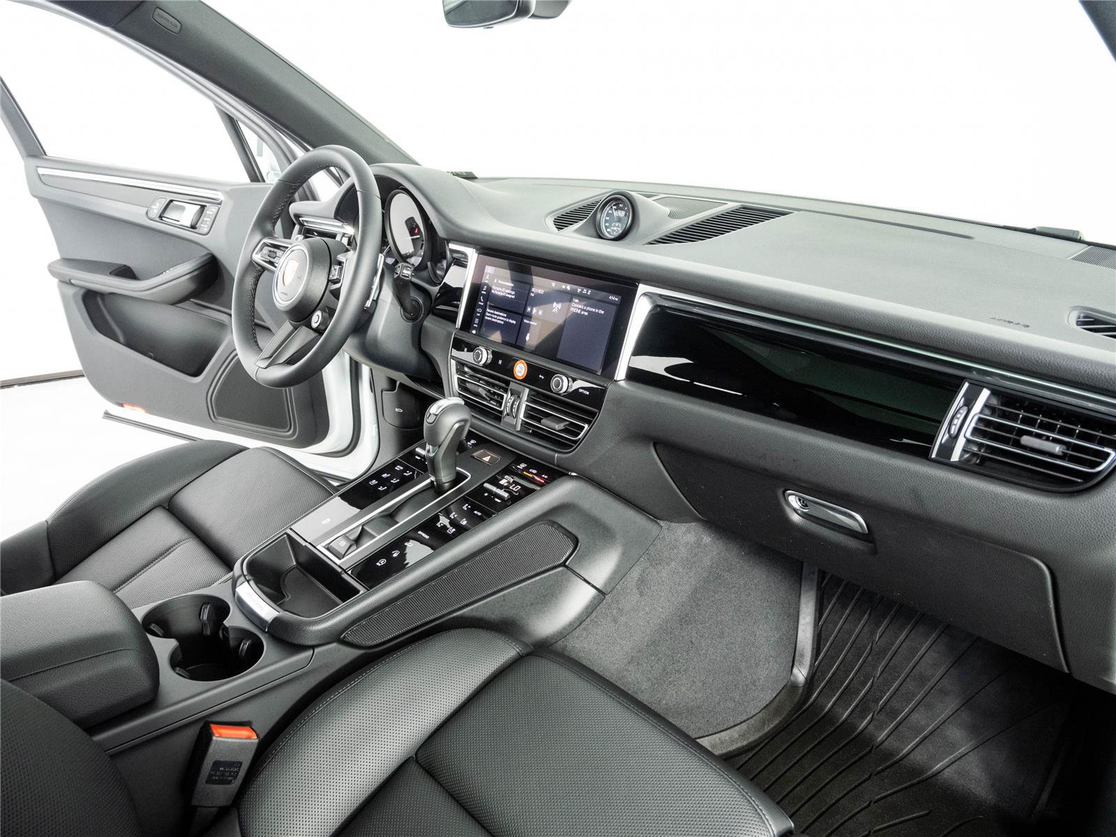 New 2026 Porsche Macan Turbo AWD/4WD image 25
