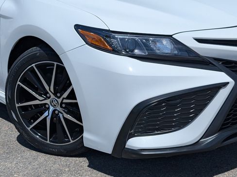Used 2023 Toyota Camry SE FWD image 10