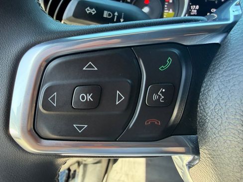 Used 2023 Jeep Wrangler Unlimited Sahara AWD/4WD image 15