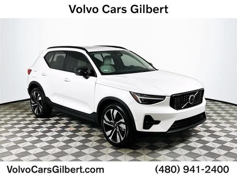 Used 2026 Volvo XC40 B5 Ultra w/ Climate Package AWD/4WD image 1