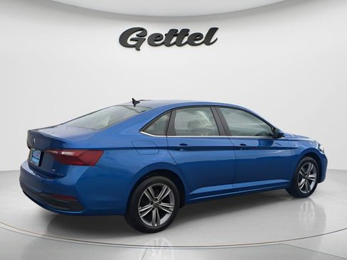 Used 2024 Volkswagen Jetta SE image 13
