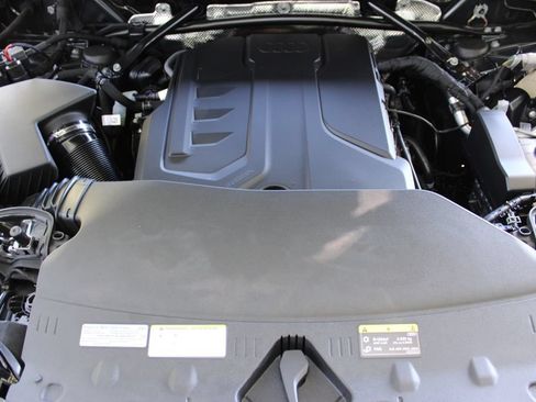 Used 2025 Audi Q5 Premium Plus w/ Premium Plus AWD/4WD image 39