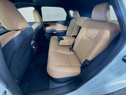 Used 2024 Lexus RX 350 Premium w/ Convenience Package AWD/4WD image 25