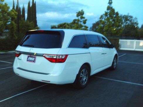 Used 2011 Honda Odyssey EX-L image 7