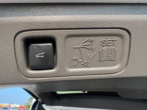 Used 2021 Ford Expedition XLT AWD/4WD image 21