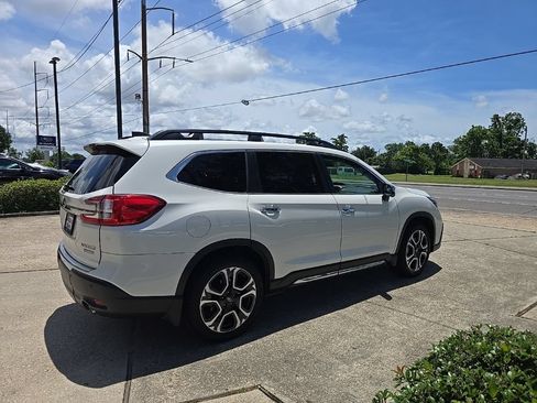 Used 2023 Subaru Ascent Touring AWD/4WD image 4