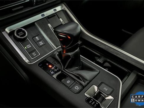 Used 2024 Lexus GX 550 image 23