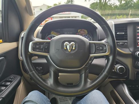 Used 2019 RAM 1500 Big Horn AWD/4WD image 6