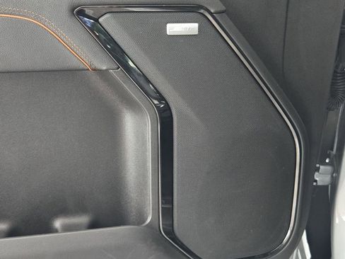 Used 2025 GMC Sierra 2500 AT4 image 30