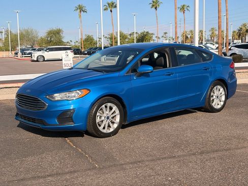 Used 2020 Ford Fusion SE FWD image 2