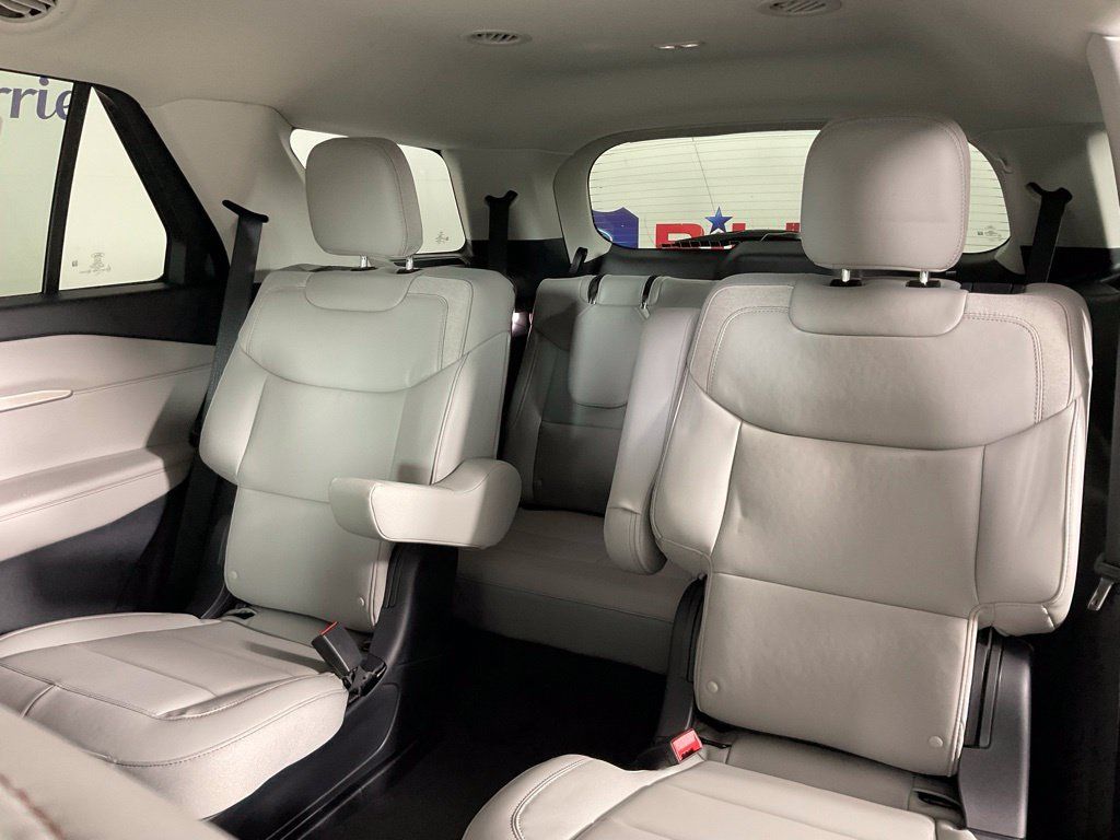New 2026 Ford Explorer Active w/ Active Comfort Package RWD image 16
