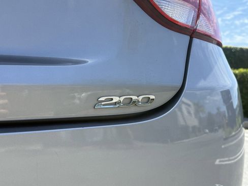 Used 2015 Chrysler 200 Limited FWD image 11