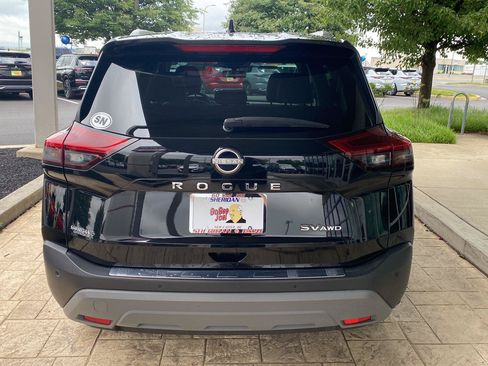 Certified 2023 Nissan Rogue SV w/ SV Premium B Package AWD/4WD image 6
