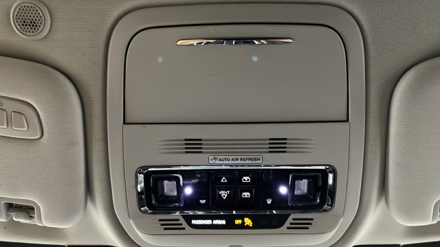 Used 2025 Lincoln Aviator AWD image 34