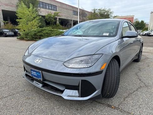 Certified 2023 Hyundai Ioniq 6 SEL image 3