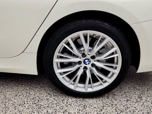 Used 2023 BMW 330i xDrive Sedan w/ Premium Package AWD/4WD image 9