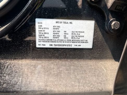 Used 2023 Tesla Model Y Long Range AWD/4WD image 16