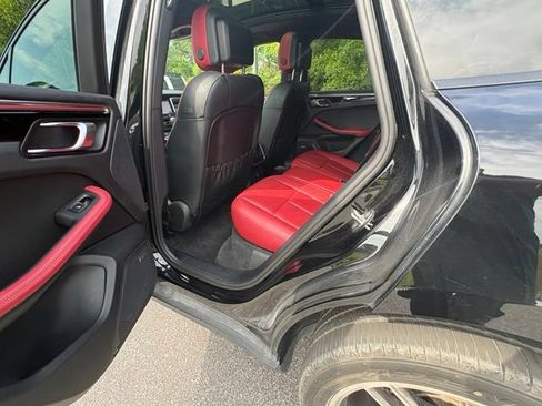 Used 2021 Porsche Macan AWD/4WD image 10