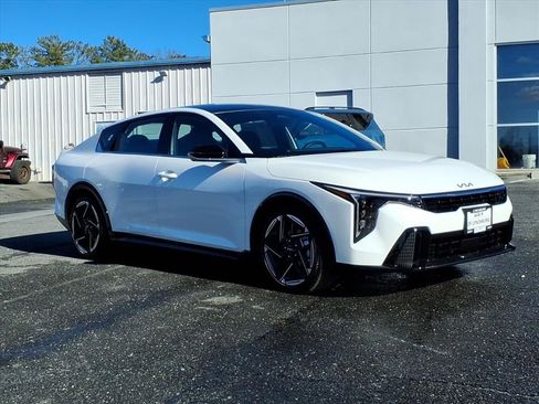 New 2025 Kia K4 GT-Line w/ GT-Line Premium Package image 2