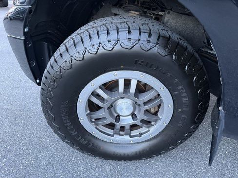 Used 2010 Toyota Tundra 4x4 CrewMax image 30