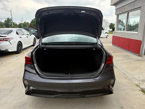Used 2022 Kia Forte LXS FWD image 21