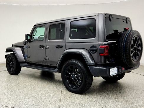 Used 2025 Jeep Wrangler Unlimited Sahara AWD/4WD image 7