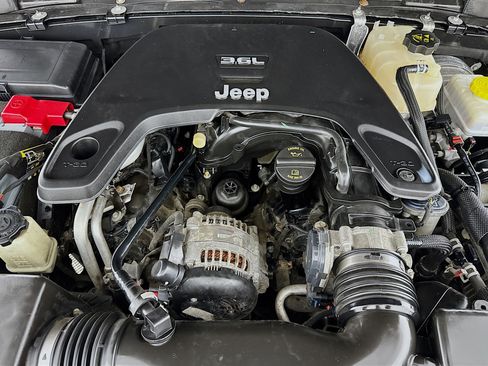 Used 2019 Jeep Wrangler Rubicon image 34