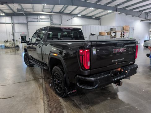 Used 2021 GMC Sierra 3500 AT4 w/ AT4 Premium Plus Package AWD/4WD image 4