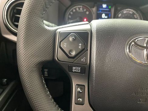 Certified 2023 Toyota Tacoma TRD Off-Road image 27