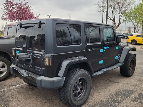 Used 2017 Jeep Wrangler Unlimited Sahara w/ Connectivity Group image 3