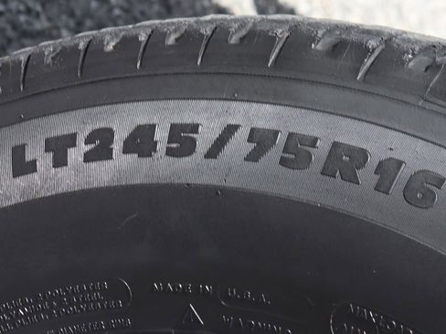 Used 2006 Chevrolet Silverado 2500 LT w/ Heavy-Duty Power Package image 47