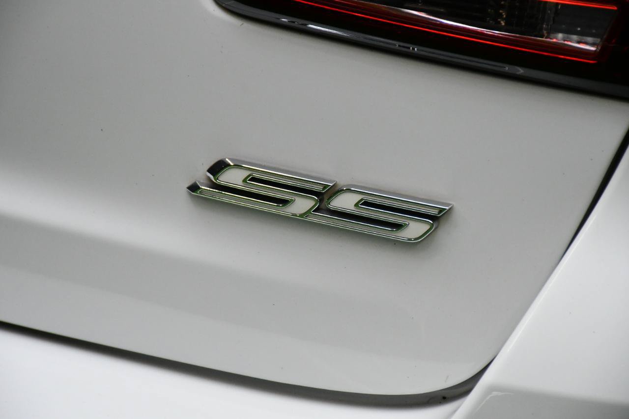 Used 2016 Chevrolet SS RWD image 9