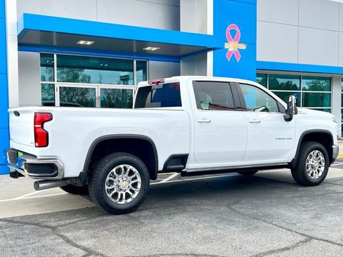 Used 2025 Chevrolet Silverado 2500 LTZ w/ LTZ Convenience Package image 4