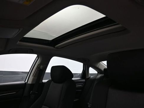 Used 2019 Honda Accord EX image 23