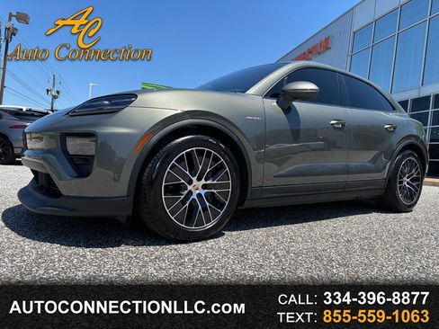 Used 2025 Porsche Macan 4 Electric AWD/4WD image 1