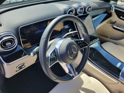 Certified 2025 Mercedes-Benz GLC 300 image 23