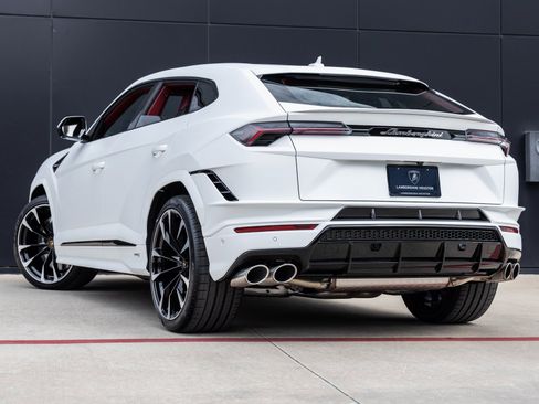 Used 2024 Lamborghini Urus S image 6