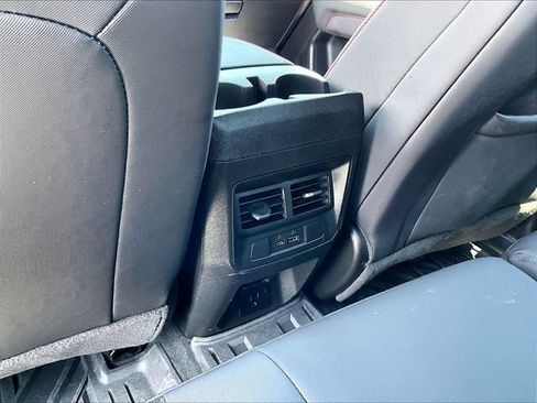 Used 2025 Chevrolet Colorado Z71 AWD/4WD image 28