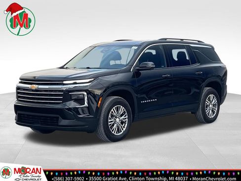 Certified 2024 Chevrolet Traverse LT w/ Trailering Package image 1