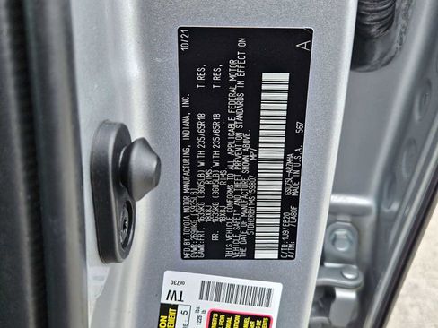 Used 2021 Toyota Highlander XLE image 37